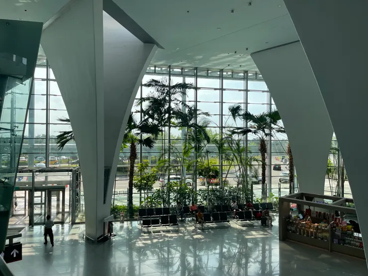 高鐵彰化站唯一的亮點是車站設計漂亮