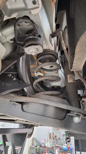 後懸吊-多連桿2