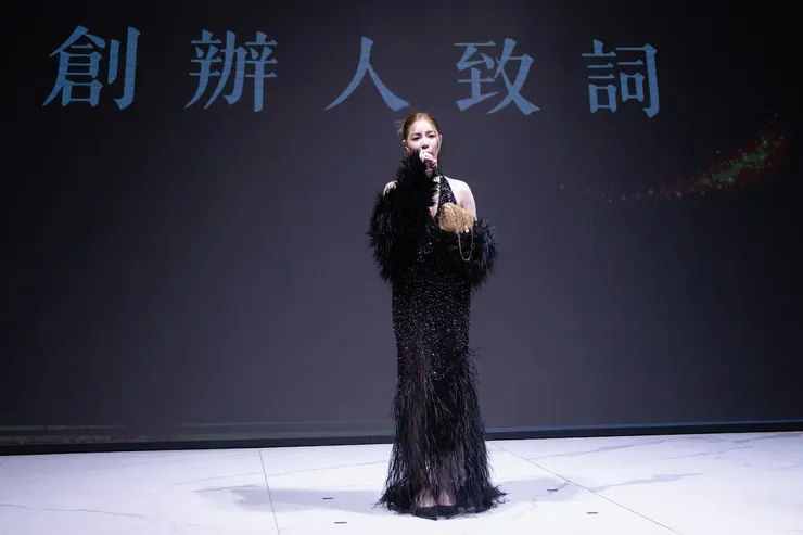 圖說:格詩蒂美業創辦人紀可軒於二週年活動中分享品牌理念,強調以穩定、合規的皮膚管理思維,陪伴顧客與美業人長期成長。(圖/格詩蒂美業)