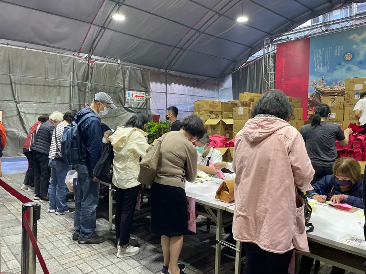 點燈登記服務台