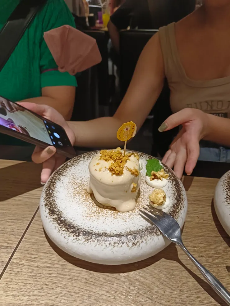 森永瀑布蛋糕超甜