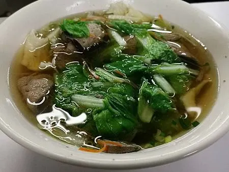 [台北美食]城南地區福井麵疙瘩，人氣夯、經常座無虛席，拼圖牆