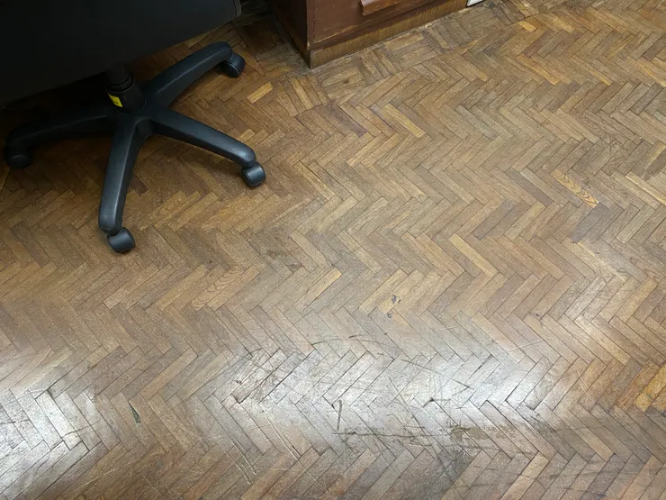 早期的櫸木地板