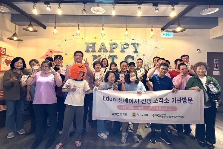 （圖說：韓國京畿道障礙福利團體聯合會一行人參訪新北市政府社會局委託伊甸基金會辦理新豐小作所。）