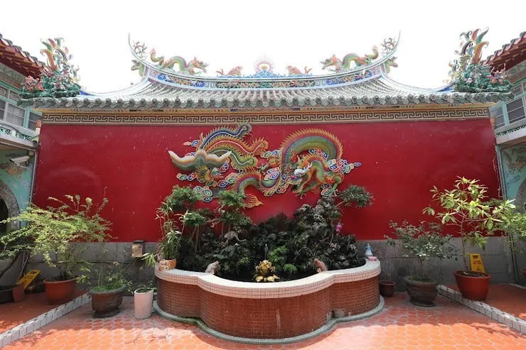 園區浮雕、彩繪造景（圖片截圖於網路）