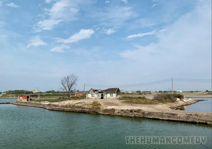 東石水中古厝，是離牛港魚池最近的周邊景點
