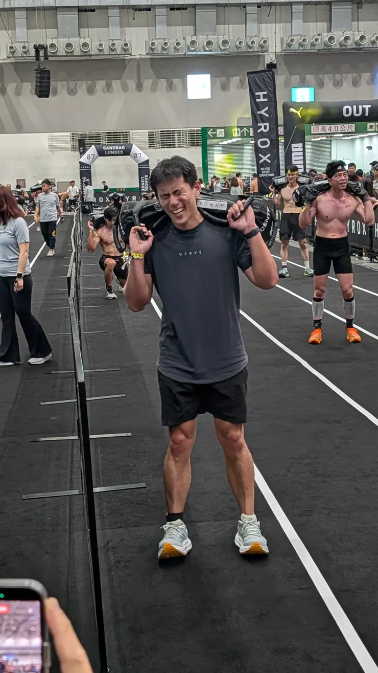 朋友叫我笑一個，但真的笑不出來