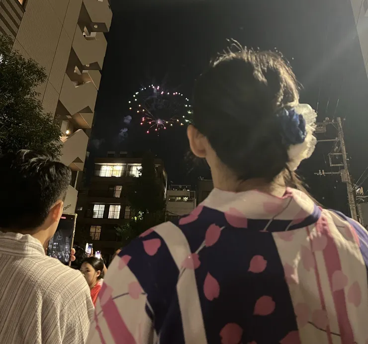 愛心造型煙火很可愛