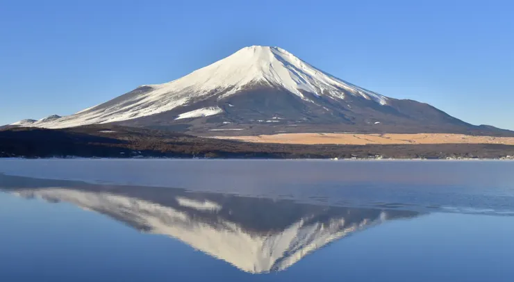 河口湖的「逆富士」(摘自網路)