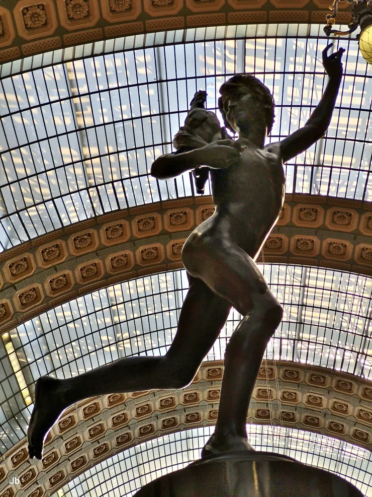 【法國雕塑家亞歷山大·法爾吉埃（Alexandre Falguière）的《鬥雞勝利者》（Vainqueur au combat de coqs），1864年。】