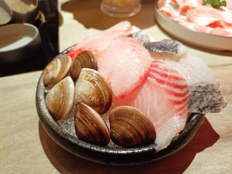 肉吞俱樂部鯛魚、鱸魚、蛤蜊