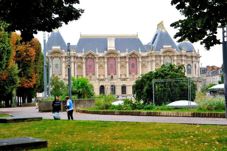 【再經過美術館依舊感到歡喜！】