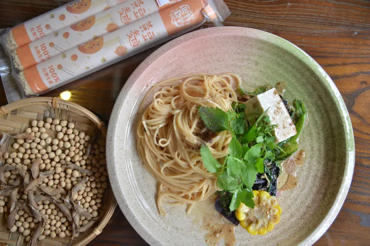 吃得出豆香味的「田野味噌奶油蔬菜黃豆麵」。
