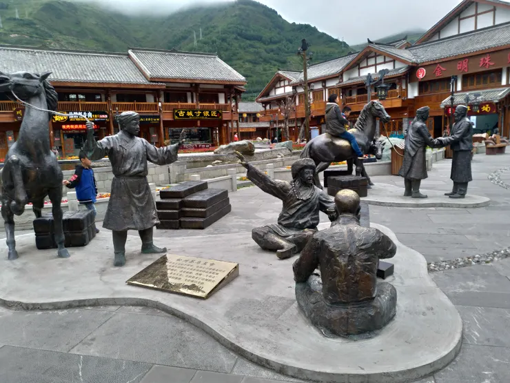 茶馬互市雕像群