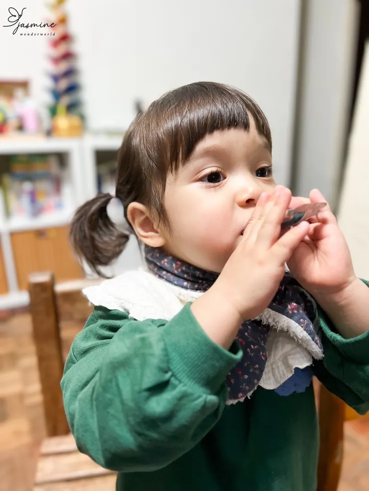 看他拿益生菌的手勢就知道平常都有在吃