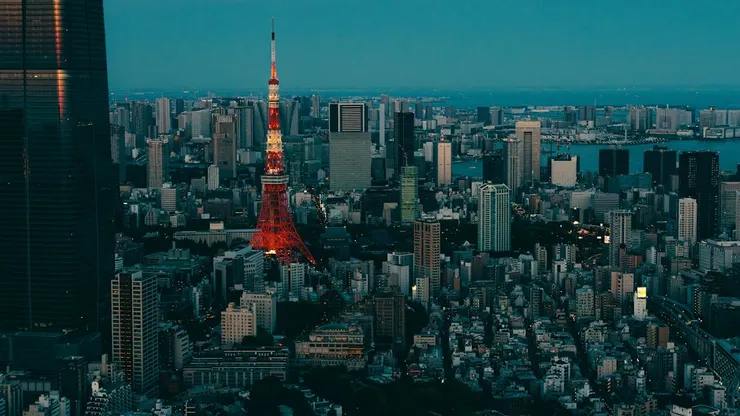 「台灣人瘋買日本房產：2025東京房市趨勢與投資風險分析 (Image source: Photo by Alex Smith from Pexels)」