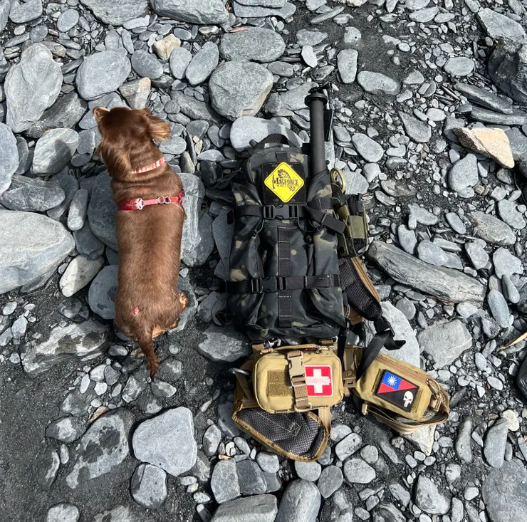 除了工具還可以放攝影腳架