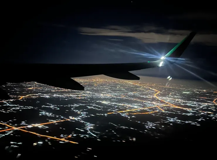 高空中，夜晚的清邁