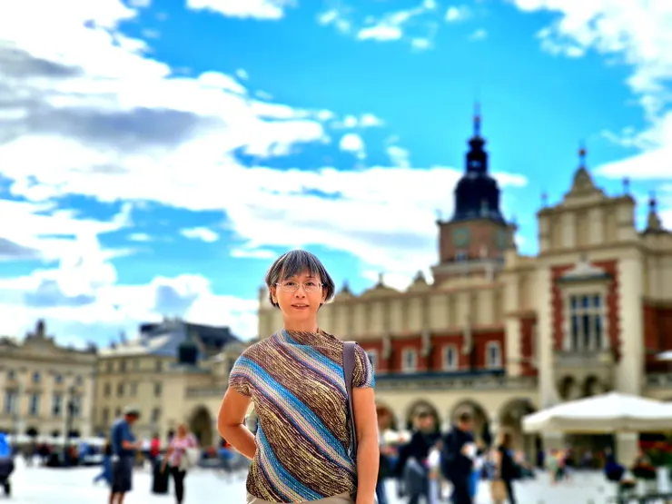 【不知居民會否對大廣場習以為常 身為旅人總是把握機會過來徜徉！參觀家聖母聖殿，又到廣場晃悠。】