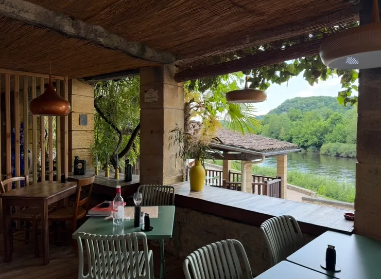 看著美景用餐是一大享受