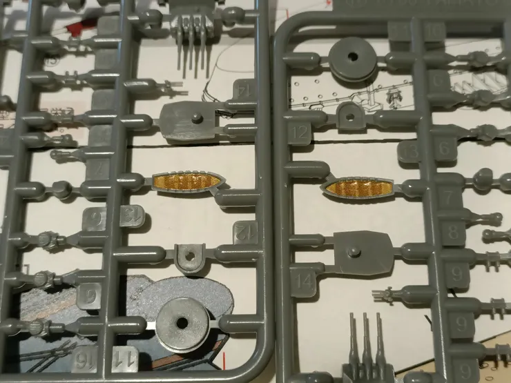 貼紙呈現的輔助艇