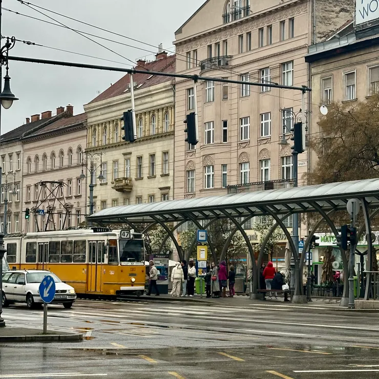 可愛的黃色電車