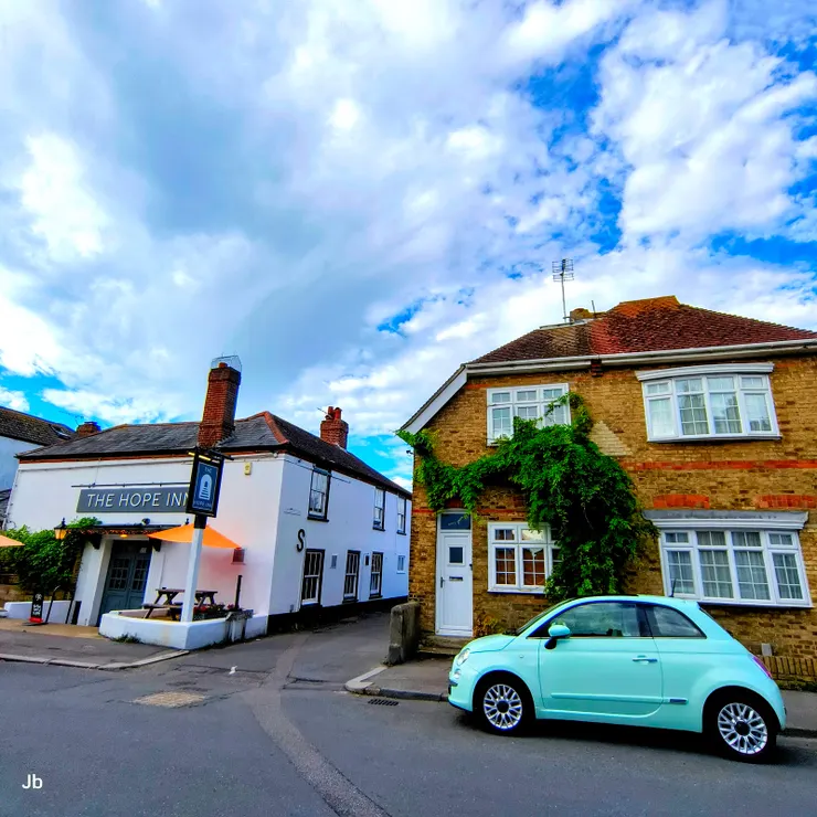 【屋舍各自有型卻又奇妙地統一！THE HOPE INN是間小旅館吧！】