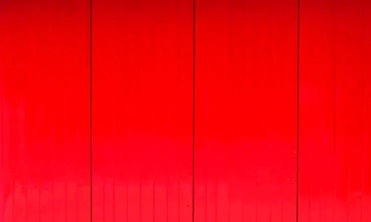 七月流火，往往令人聯想到：烈日當空、驕陽似火、暑氣炎炎。恰恰相反，「火」指的是大火星，「流」說的是星宿西沉。農曆五月、一樹榴花紅似火，大火星位於正南方，位置最高。六月、黃梅時節家家雨，大火星逐漸向西下行。七月、微風忽起吹蓮葉，大火星繼續西沉，天氣也漸漸轉涼。