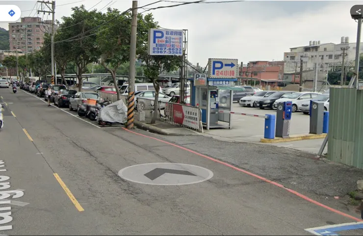「山」步道鋪設前。(圖/Google街景)
