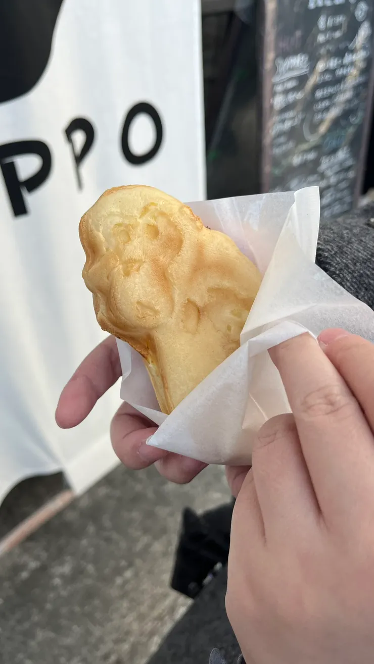 裡面包奶油,但是不會太甜。