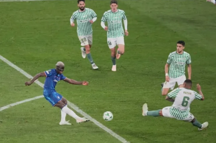 卡斯度怒射破網助車路士大勝4:1