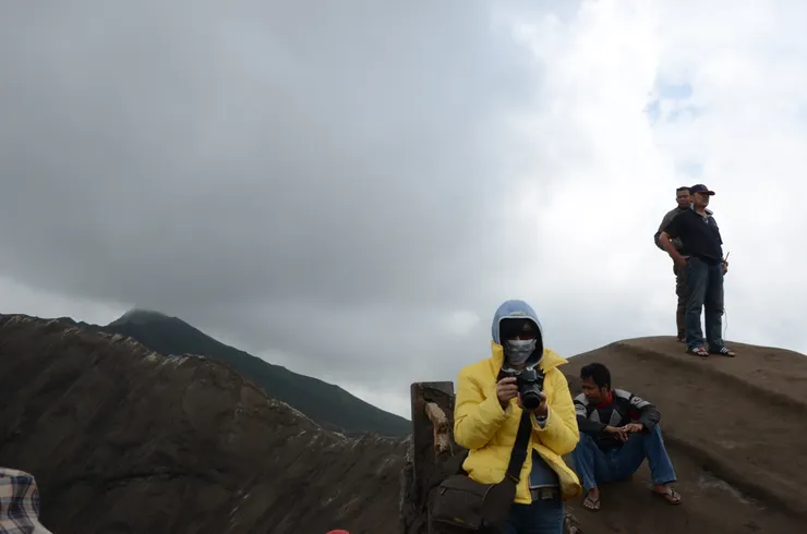 我也裝一下拿專業相機的樣子