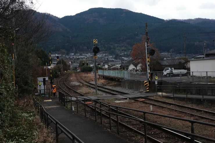 這裡的鐵道很有山林風情