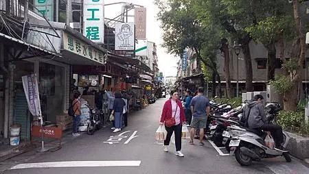 [台北美食]開業至今年四十二年老店紅茶屋，便宜實在、高CP值