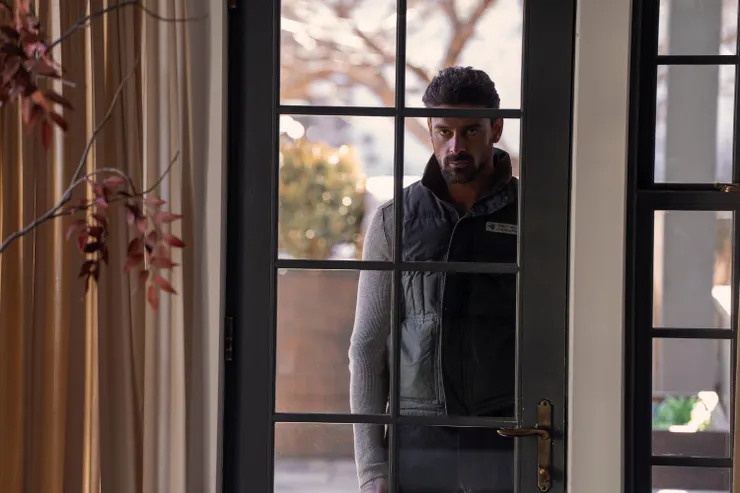 原著小說戲份不少的園丁恩佐，在電影僅是跑龍套性質。