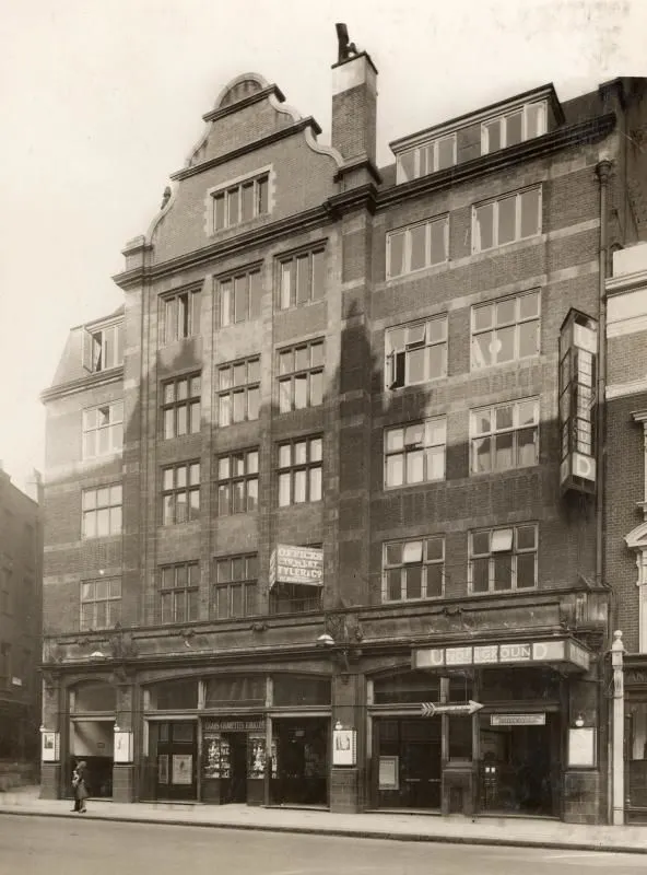 大英博物館地鐵站過去出入口的建築照片外觀，圖片來源：British Museum