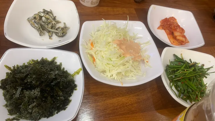 看起來算比較簡單的小菜。