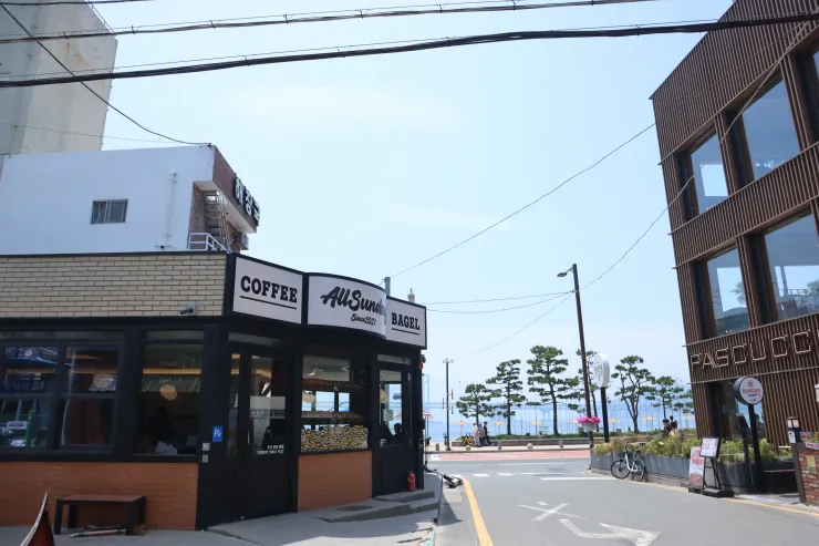 有名的All Sunday Bagel，真的很好吃!