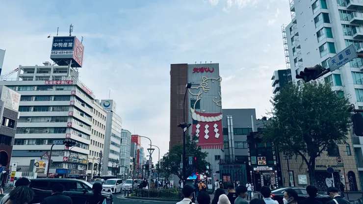 座落於荣的矢場とん本店