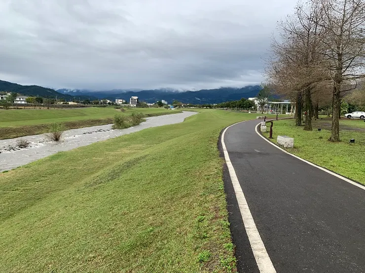 轉個彎就會柳暗花明又一村了