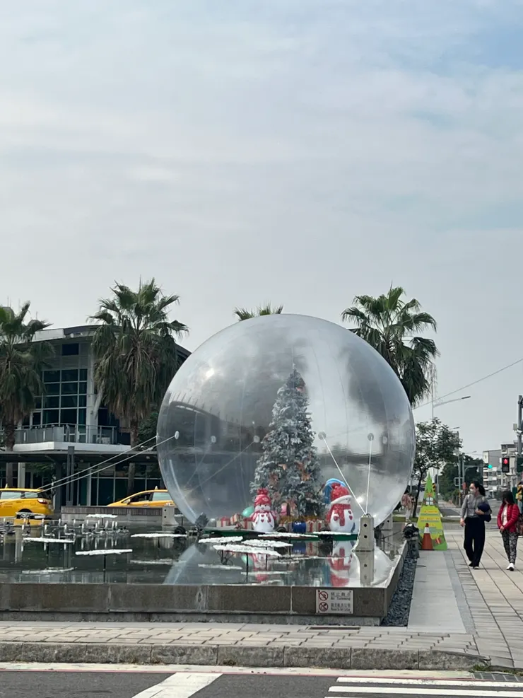 大型聖誕水晶球