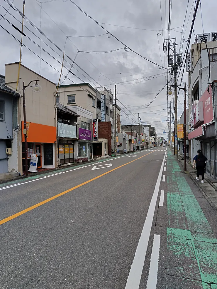 前往城下町人煙稀少