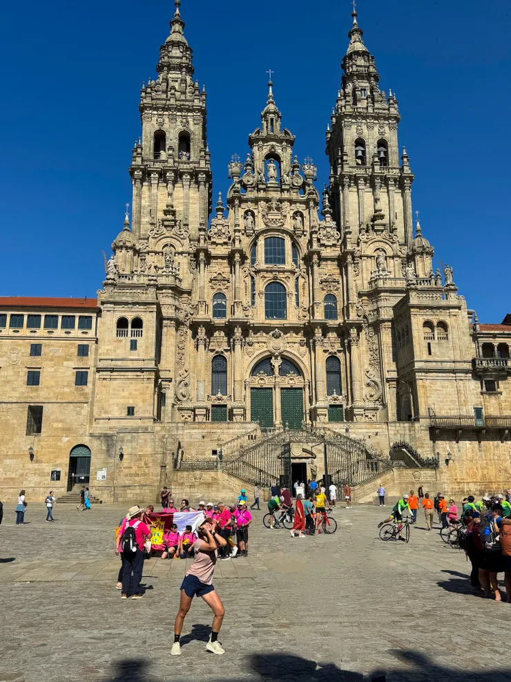 Compostela 大教堂有夠美！！終於懂為何美國來的Lance阿伯，每年從不同的點走到Compostela,因為西班牙真的好美啊！！😚