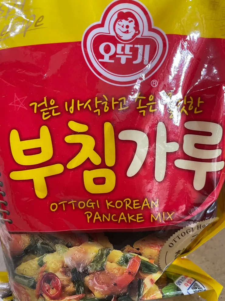 各大超市都買得到的韓式煎餅粉很好用喔