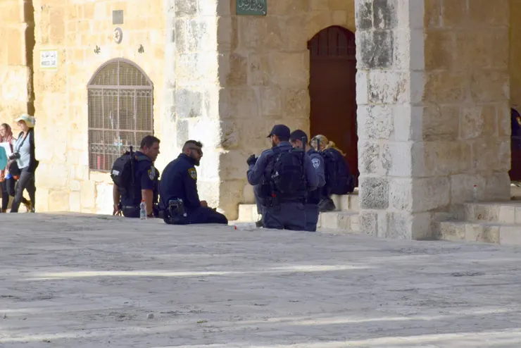 2017年4月，在聖殿山，巴勒斯坦衛士們