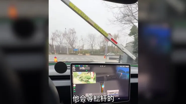 Screenshot from Youtube 小白Smooth