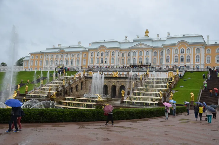 有俄羅斯凡爾賽宮之稱的夏宮