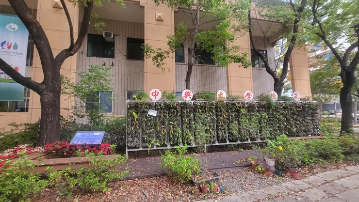 興大校花？開玩笑嗎？(李建崑攝影)