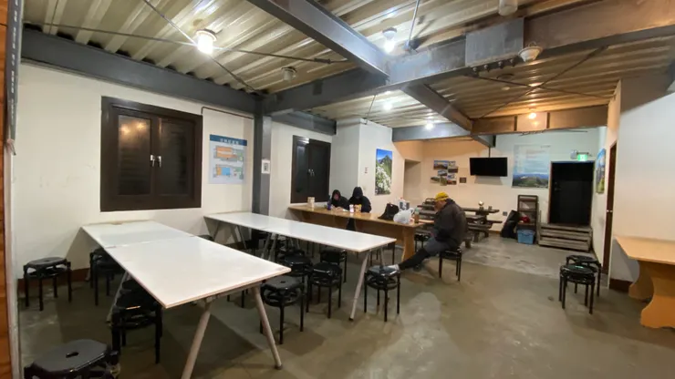 排雲山莊｜餐廳｜用餐區