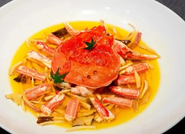 雞樅菌蒸松葉蟹